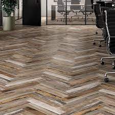 [PVCOUVBROW89606] PISO COUVET BROWN 8.9X60.6 CM 18 PIEZAS .98 M2 CAJA/CAJA VITROMEX